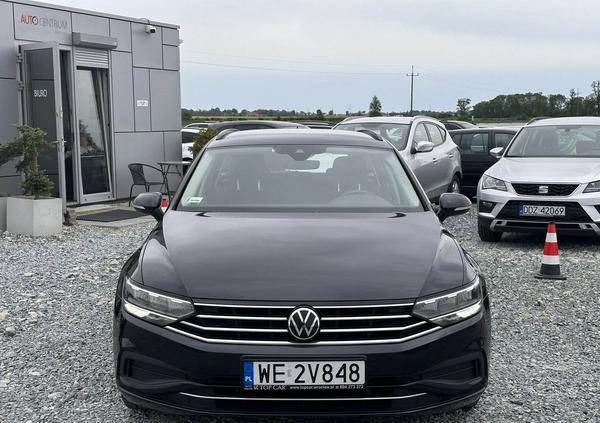 Volkswagen Passat cena 89900 przebieg: 155900, rok produkcji 2021 z Wojkowice małe 352